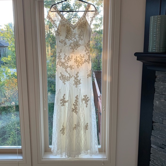 NWT. SUE Wong wedding dress size 8. - Picture 8 of 8